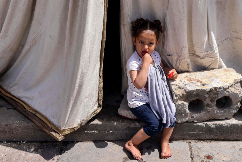 الجوع ينهك أطفال غزة: العيش على السمسم