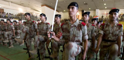 جنود عراقيّون في قاعدة الرستميّة في بغداد (محمود محمود ــ رويترز)