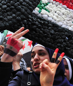 خلال تظاهرة معارضة للرئيس السوري في اسطنبول (عثمان اورسال ــ رويترز)