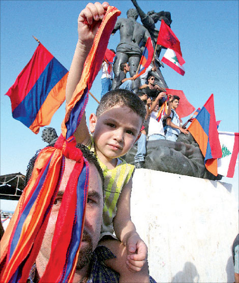 اعتصام الأرمن في ساحة الشهداء (مروان طحطح)