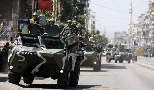 دوريّة للجيش في شارع سوريا (رمزي حيدر ــ أ ف ب)
