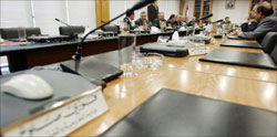 جلسة 13 تشرين الثاني في غياب الوزراء المستقيلين (وائل اللادقي)