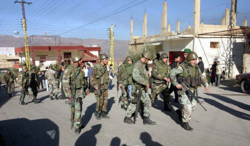 عناصر من الجيش تنتشر في شوارع العين بعد ظهر أمس