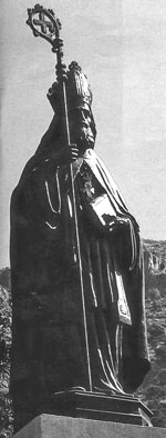 تمثال البطريرك الدويهي