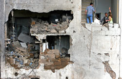 المبنى الذي دمر الانفجار جدرانه في الاشرفية (مروان طحطح)