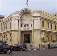 مبنى بلدية طرابلس ماذا يجري داخله؟ (نزيه الصديق)