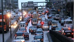 تقترح منظمة الصحة اغلاق شوارع المدن امام السيارات في 7 نيسان (مروان بوحيدر)