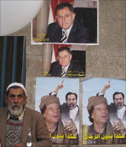 صور صدام والقذافي والرئيس السنيورة على جدران طرابلس (عصام رجب)
