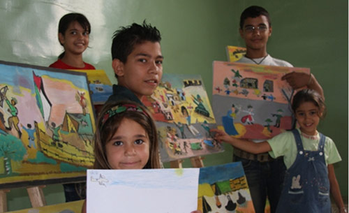 أطفال مشاركون في المعرض (فاطمة أمين)