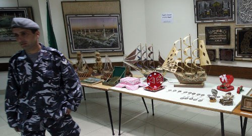 منتجات السجناء في المركز الاسلامي في عائشة بكار (مروان طحطح)