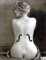 صورة شهيرة لمان راي بعنوان Violon d’Ingres ــ 1924
