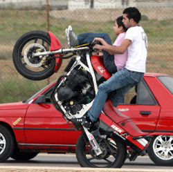 الدراجات النارية والسرعة (مروان طحطح)