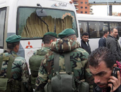 رجال من الجيش أثناء اعتصام أصحاب الحافلات في طرابلس (الأخبار)