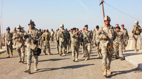 دخلت القوات العراقية إلى وسط قضاء هيت (الأناضول)