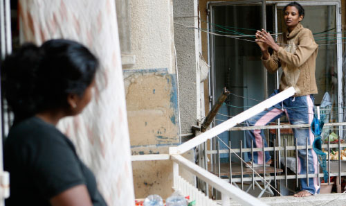 الشرفة متنفّس وحيد للخادمات في لبنان (أرشيف)