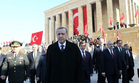 بعد تولّيه الرئاسة، سعى أردوغان إلى إقفال ملف التحقيق في قضية الفساد(أ ف ب)