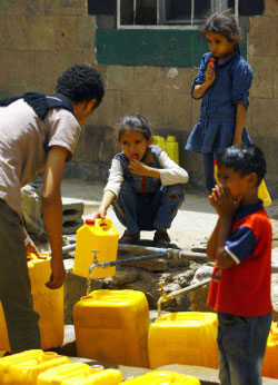 تعاني صنعاء من أزمة مياه حادة (أ ف ب)