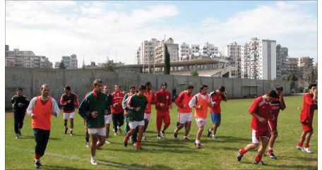 لاعبو المنتخب اللبناني خلال التمارين (محمد علي)