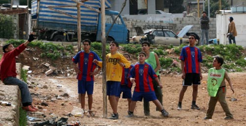 مزاولة كرة القدم في بيئة غير صحيّة (محمد علي)
