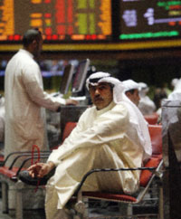 مستثمر في البورصة الكويتيّة (ياسر الزيّات ــ أ ف ب)