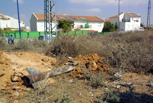 صاروخ قسّام قرب منازل في مستوطنة سيديروت (أرشيف - أ ف ب)