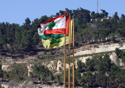 علما لبنان و{حزب الله» عند الشريط الحدودي (وائل اللادقي)