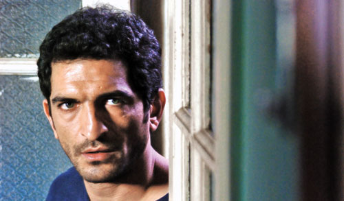 عمرو واكد في مشهد من المسلسل