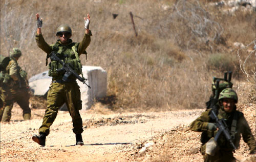 دورية مشاة إسرائيلية قرب الحدود اللبنانية (أرشيف)