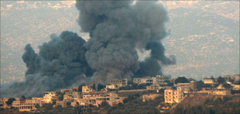 قصف إسرائيلي على بلدة الخيام خلال الحرب الأخيرة (رويترز)