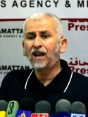 سعيد صيام خلال مؤتمر صحافي في غزة في 21 أيلول الماضي (أ ف ب)