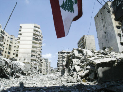 الدمار في ضاحية بيروت الجنوبية بعد عدوان تموز الماضي (أرشيف)