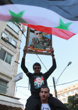 مناصرون للرئيس الأسد في بيروت (أنور عمرو ــ أ ف ب)
