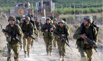 جنود إسرائيليون قرب الحدود اللبنانية (أرشيف)