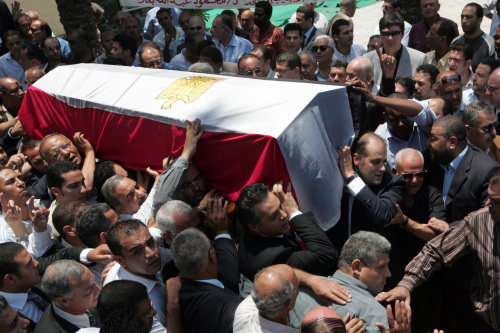 جنازة أشرف مروان في القاهرة (خالد دسوقي ــ أ ف ب)