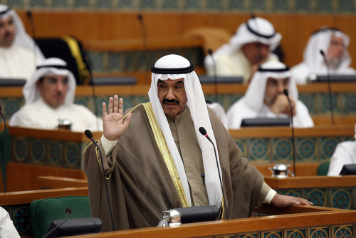 رئيس الوزراء الكويتي يتحدّث أمام البرلمان أمس (ناصر الزيات ــ أ ف ب)