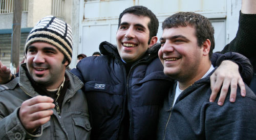 يوم اطلق سراح فراس مع زميليه المصورين عام 2007 (مروان طحطح)