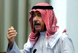 علي حسن المجيد «الكيماوي» خلال جلسة محاكمة صدام وأعوانه في بغداد أمس (رويترز)