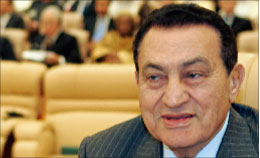 مبارك خلال افتتاح القمّة العربيّة في الرياض الشهر الماضي (علي جاكرجي - رويترز)