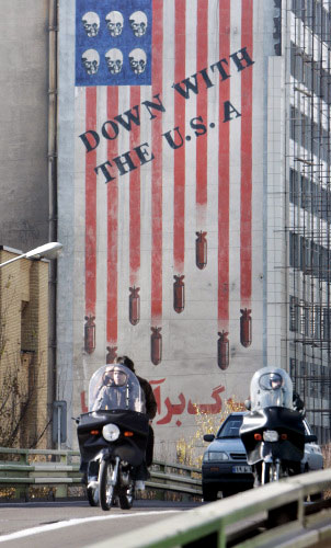 شعارات معادية للولايات المتّحدة في طهران (بن كورتيس ـ أ ب)