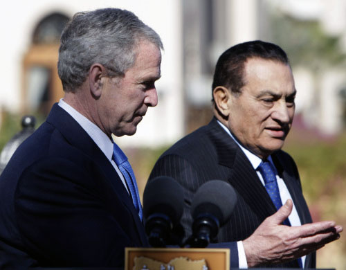بوش ومبارك في شرم الشيخ الشهر الماضي (بابلو مارتينيز ـ أ ب)