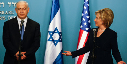 أوضحت كلينتون في مؤتمر «آيباك» أنّ واشنطن لن تقبل بسياسات إسرائيل الاستيطانية المضرة بها (أ ب)