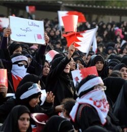 خلال تظاهرة للمعارضة قرب العاصمة البحرينية الأسبوع الماضي (محمد الحمد ــ رويترز)