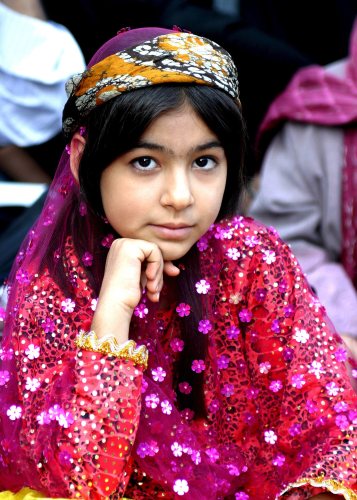 فتاة إيرانية كردية في كرمانشاه غربي إيران (أرشيف - إي بي آي)