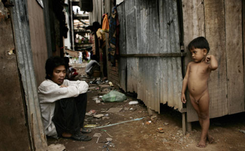 أكثر من 34 في المئة من سكان كمبوديا يعيشون في فقر مدقع (نيكولاس أصفوري ـ أ ف ب)