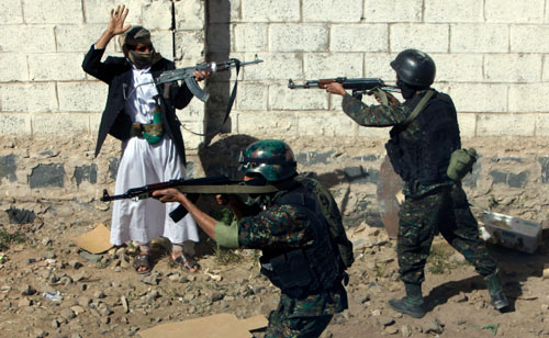 من تدريبات أجرتها قوات مكافحة الارهاب اليمنية السبت الماضي (ناصر ناصر ــ أ ب)