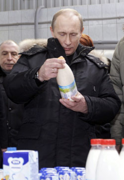 بوتين في لينينغراد الأسبوع الماضي (ألكسي دروزينين - رويترز)