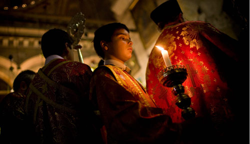 أرثوذكس خلال احياء رأس السنة في القدس المحتلة الشهر الماضي (برنار ارمان ــ أ ب)