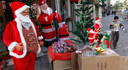 أُلغيَت احتفالات عيد الميلاد في 3 مدن عراقية بعد تهديدات لـ «القاعدة» (هادي مزبان ــ أ ب)