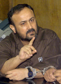 مروان البرغوثي خلال احدى المحاكمات ( رويترز)