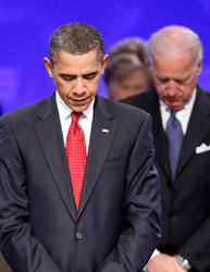 أوباما خلال مشاركته في القمة أمس (الكس براندون - أ ب)